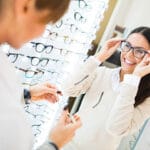 Comment choisir ses lunettes de vue et solaire